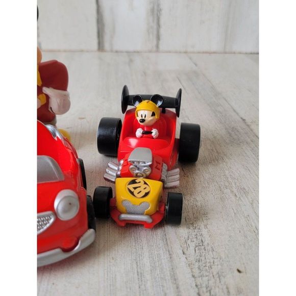 Mickey Mouse race car track helmet playset toy figure red 28 - Picture 6 of 14